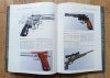 A.E. Hartink Die grosse enzyklopadie der Pistolen und Revolver